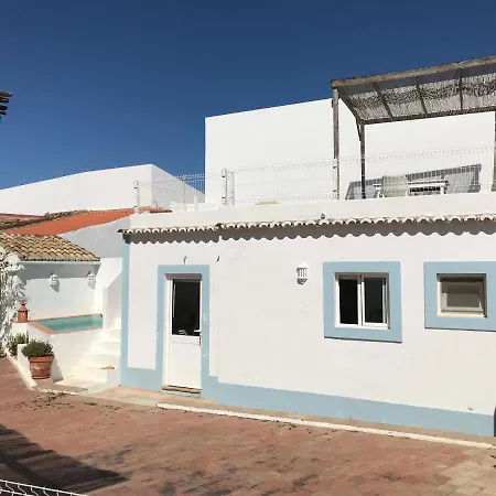 فندق مبيت وإفطار Casa Largo Do Poco 4*