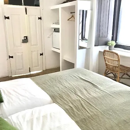 Casa Largo Do Poco ألفور