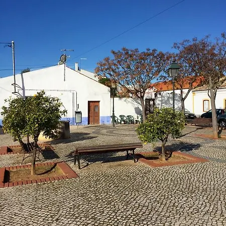 فندق مبيت وإفطار Casa Largo Do Poco 4*