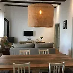 Casa Largo Do Poco Bed & Breakfast 4*