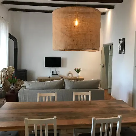 Casa Largo Do Poco לינה וארוחת בוקר 4*