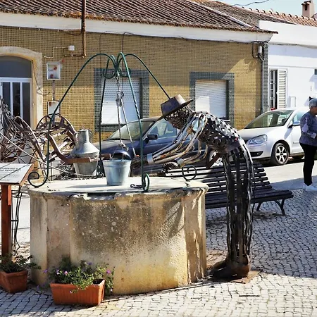 Casa Largo Do Poco アルヴォル