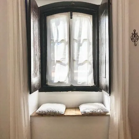 Casa Largo Do Poco 住宿加早餐酒店 阿尔沃尔