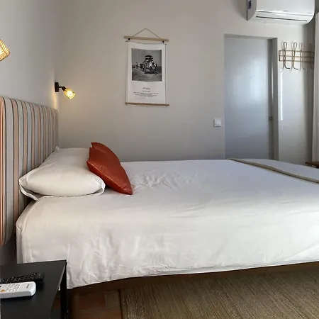 Casa Largo Do Poco 住宿加早餐酒店